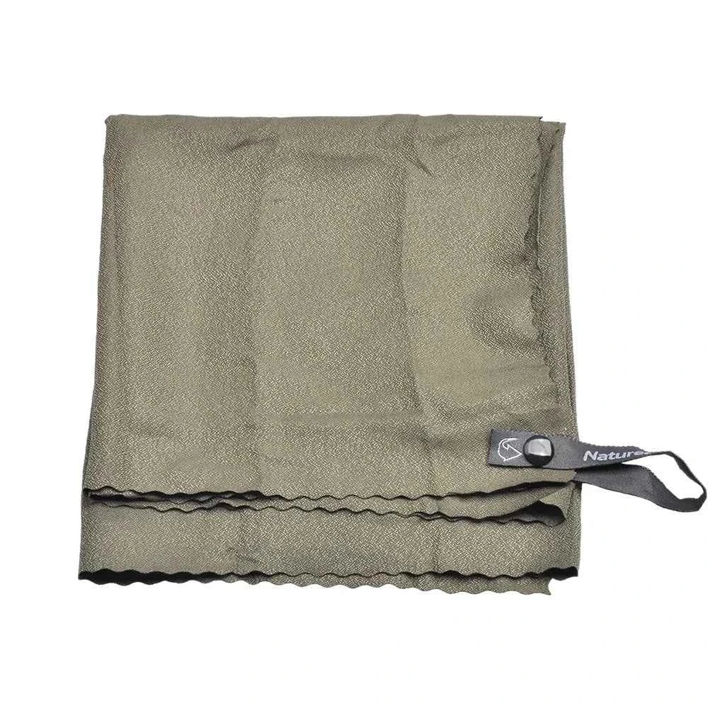 Quick-Dry Microfiber Towel: Lightweight & Portable for Travel & Sports